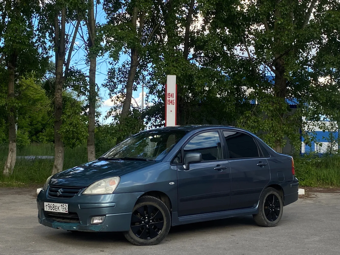 Suzuki Liana
